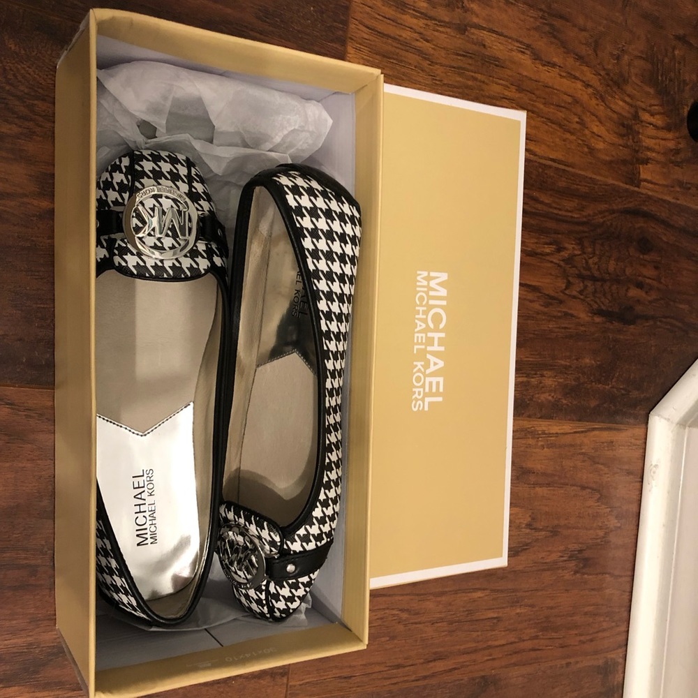 Michael Kors Fulton flats